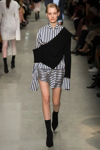 Look 22